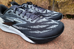Brooks Launch 11