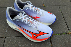 Mizuno Wave Rebellion Flash 3