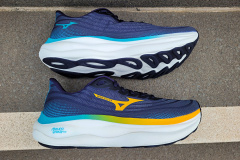 Mizuno Wave Sky 9