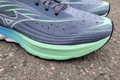 Mizuno Wave Skyrise 6