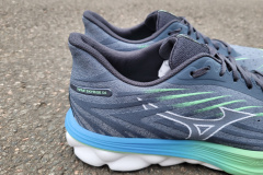 Mizuno Wave Skyrise 6