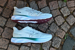 Mizuno Wave Skyrise 7