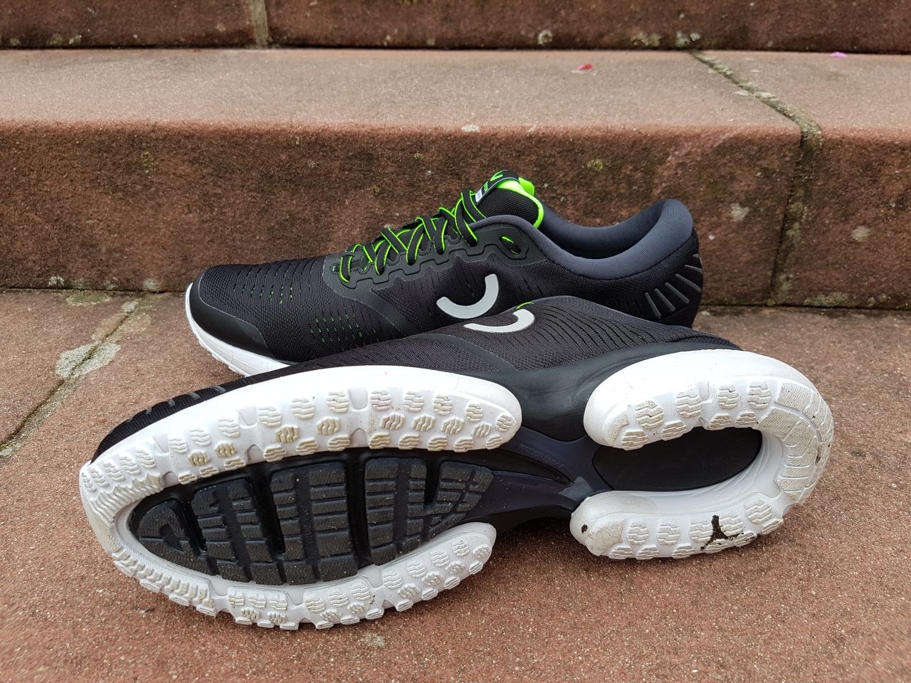 Laufschuhtest True Motion UTech Nevos Review / Test Laufschuhe 2019