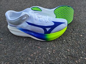 Titelbild Mizuno Hyperwarp Pure (c) Laufschuhkauf.de