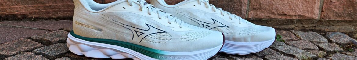Titelbild Mizuno Wave Skyrise 7 (c) Laufschuhkauf.de
